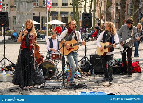 Street Band in Bruges (Belgium) Editorial Stock Photo - Image of cello, band: 24244108