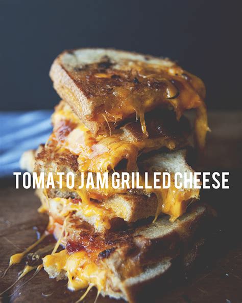 TOMATO JAM GRILLED CHEESE // The Kitchy Kitchen