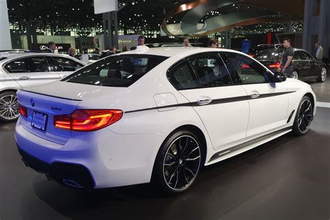 2017 New York Auto Show: BMW 540i wearing M Performance Parts