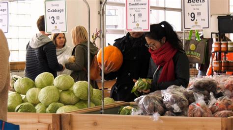 This is what Edmonton’s farmer's markets are doing to stay open during ...