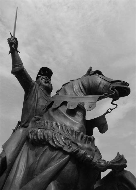 Cerflun o Owain Glyndwr, Corwen / Statue of Owain Glyndwr, Corwen | Peoples Collection Wales ...