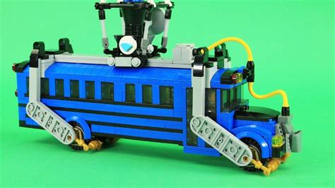 LEGO Fortnite Battle Bus | Custom Fortnite Battle Royale LEGO MOC | Steampunk lego, Cool lego ...