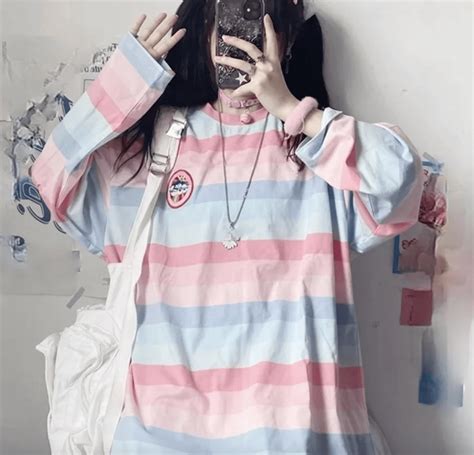 Baggy outfit ideas for the kawaii aesthetic (You can have both!) - Design Street Cafe