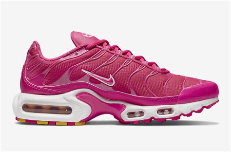 Upcoming Release: Nike Air Max Plus Hot Pink DR9886-600 - Sneaker Freaker