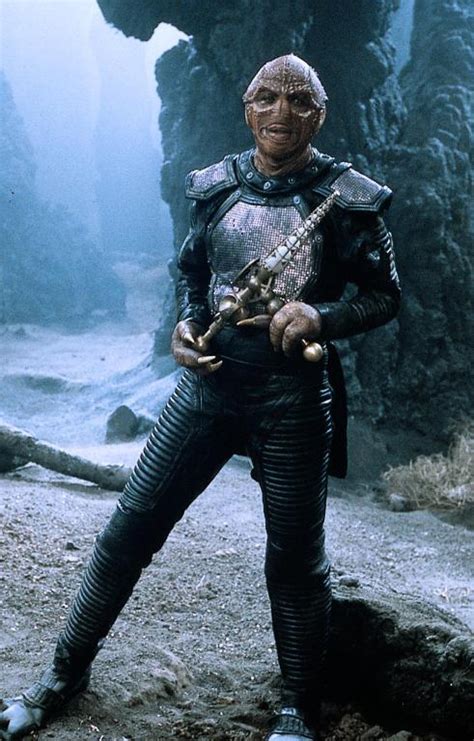 Imagini Enemy Mine (1985) - Imagini Inamicul meu - Imagine 4 din 22 - CineMagia.ro