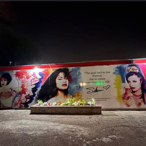 Selena Quintanilla Wall Mural in Corpus Christi, TX (6 Photos)