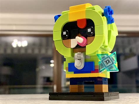 Here’s a Leon LEGO BrickHead that I made : r/Brawlstars