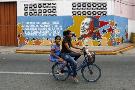 Even in Chavez's hometown, Venezuela 'revolution' ails before election ...