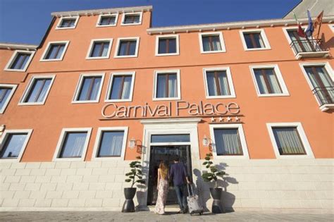 Carnival Palace Hotel AU$271 (A̶U̶$̶3̶1̶7̶): 2018 Prices & Reviews ...