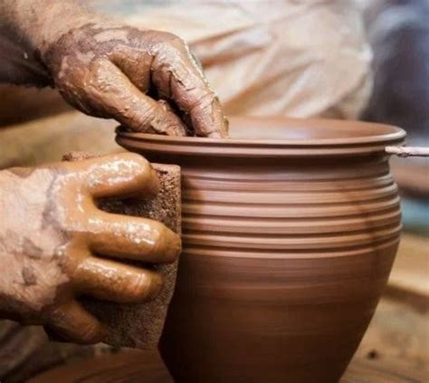 Terracotta Pottery Making at best price in Mumbai by Kiran Enterprises ...