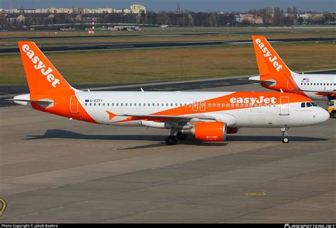 G-EZTY easyJet Airbus A320-214 Photo by Jakob Baehre | ID 834310 ...