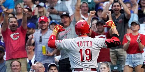 Joey Votto homers in fifth straight game