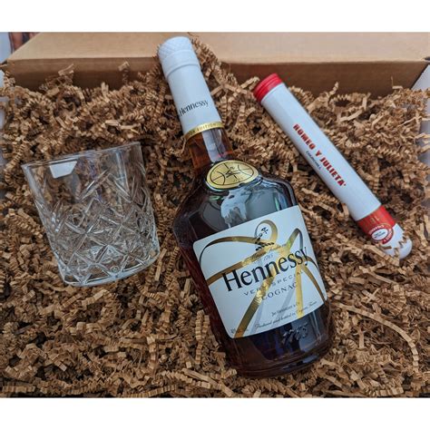 Hennessy Very Special Gift Set 750ml | The Liquor Bros