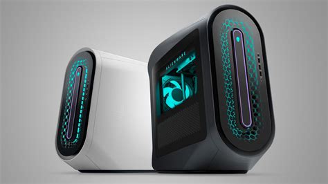 Alienware's New Aurora R15 Gaming PC Is Super Customizable