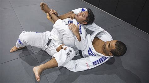 Different Ways In Which You Can Finish A Jiu-Jitsu Choke - BJJ World