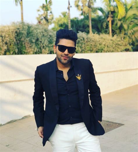 Guru Randhawa is a true fashionista, and his latest Instagram pictures ...