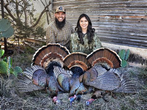 Roewe Outfitters - Texas HuntingTexas Rio Grande Turkey Hunting| Texas Hunting