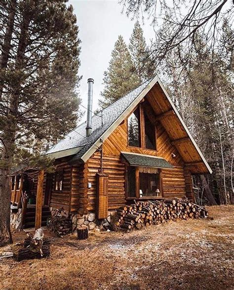 Wilderness Daily #RusticArchitecture | Small log cabin, Log cabin homes, Log homes