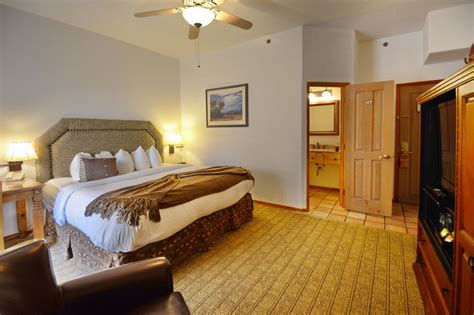 Discount Coupon for Table Mountain Inn in Golden, Colorado - Save Money!