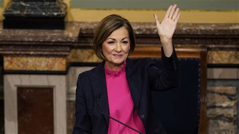 Who is Kim Reynolds? Iowa governor giving GOP SOTU response : NPR