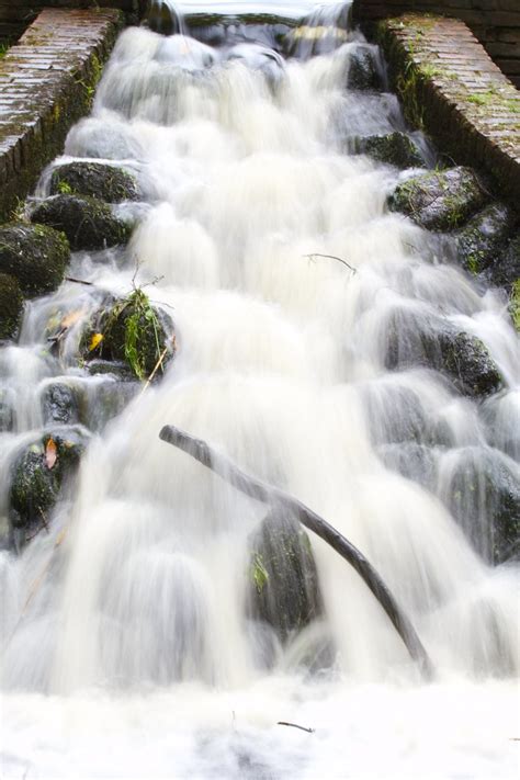 Waterfall: Slow shutter speed | The water is clearly in moti… | Flickr