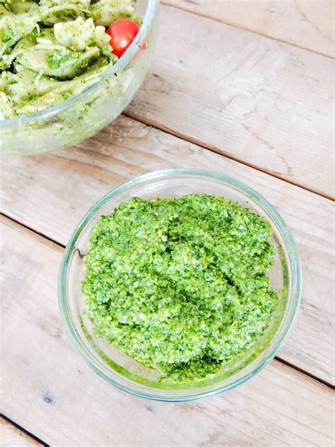 Rocket Pesto Recipe (Arugula Pesto)