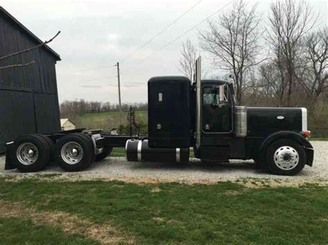 PETERBILT 379 (1997) : Sleeper Semi Trucks