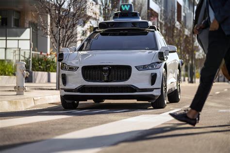 What Is Self-Driving Car Technology, and Which Cars Have It Now?