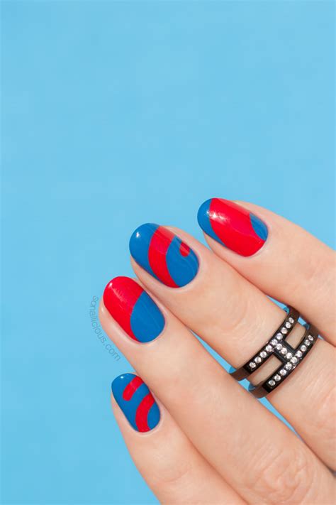 Blue and Red Nails: The Hottest Colours of Summer 2018