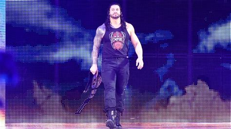 Photos: Roman Reigns interrupts "The Highlight Reel" | Roman reigns ...