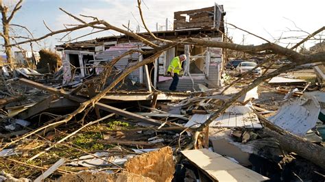 Florida ready to help states devastated by deadly tornadoes ...