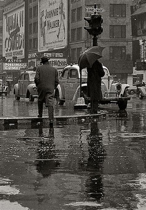 Rainy day on Broadway. Walking In The Rain, Singing In The Rain, Sound Of Rain, Rain Photography ...