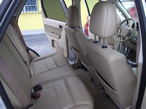 2010 Ford Escape - Interior Pictures - CarGurus