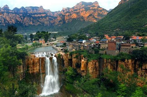 A mountain village in northern China | China architecture, Chinese landscape, Mountain village