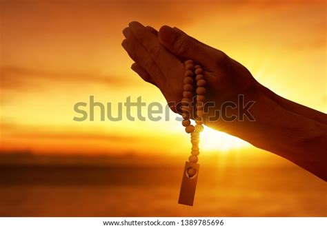 Hands Muslim Man Praying Rosary Beads Stock Photo 1389785696 | Shutterstock