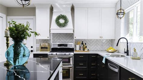 Black and White Kitchen | Chic and Timeless | Sunny Side Design