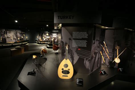 Musical instruments from around world meet in Turkish museum | Daily Sabah