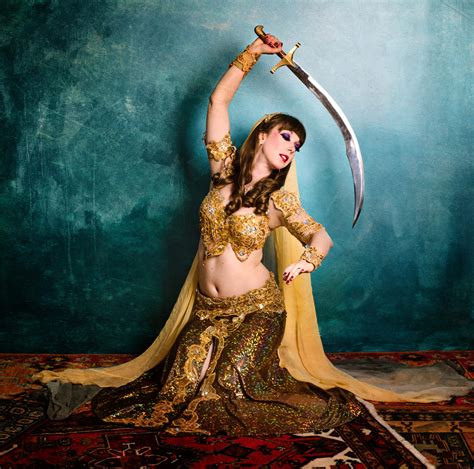 Golden bellydancer - Axie Breen Photography