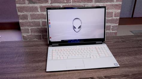 Alienware Area-51m promises power and upgrades - Video - CNET