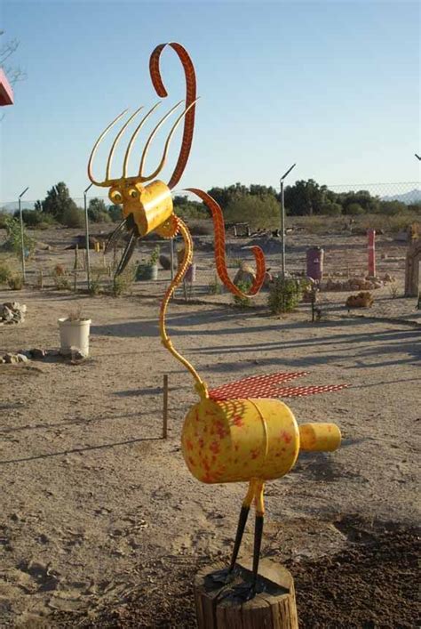 107 best images about junk yard art on Pinterest | Helium tank, Garden ...