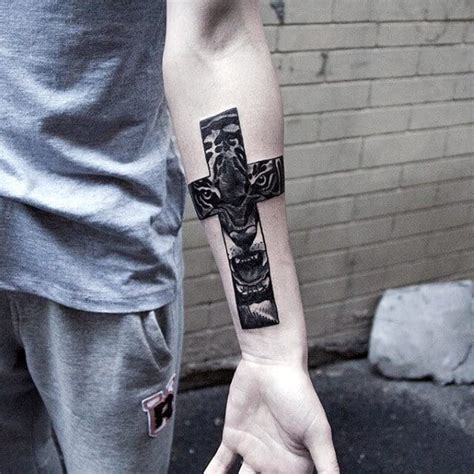 87 Badass Cross Tattoos for Men [2023 Inspiration Guide]