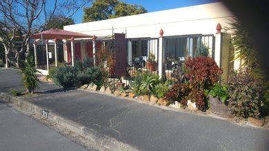 Paarl Accommodation | Get the Best Accommodation Deal - Book Self-Catering or Bed and Breakfast Now!