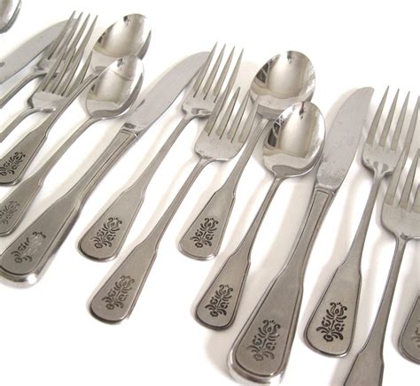 Oneida Deluxe Stainless Flatware Set Pfaltzgraff Village