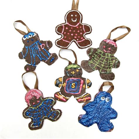 DIY Family of Gingerbread Men Ornaments - Morena's Corner