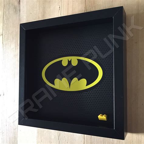 Batman LEGO Minifigure Display Frame (Classic) - Frame Punk