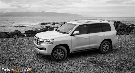 2016 Toyota Landcruiser 200 VX Limited – Car Review - DriveLife