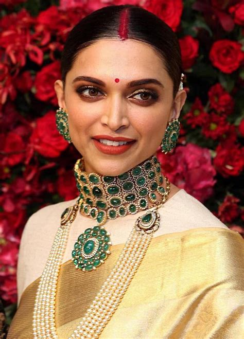 Who is the Makeup Artist of Deepika Padukone? - Makeup Analysis