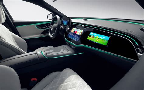 Mercedes-Benz Unveils the New E-Class Interior