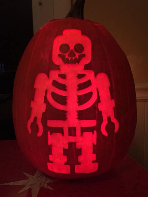 Lego skeleton pattern by Stoneykins. Carved on a real pumpkin by Wy ...