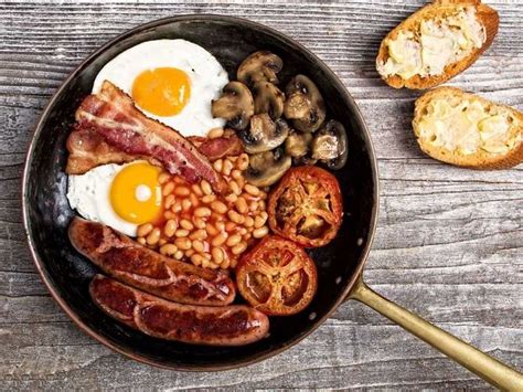 What Makes Up A “Full Irish” Breakfast And Why Should You Try It?